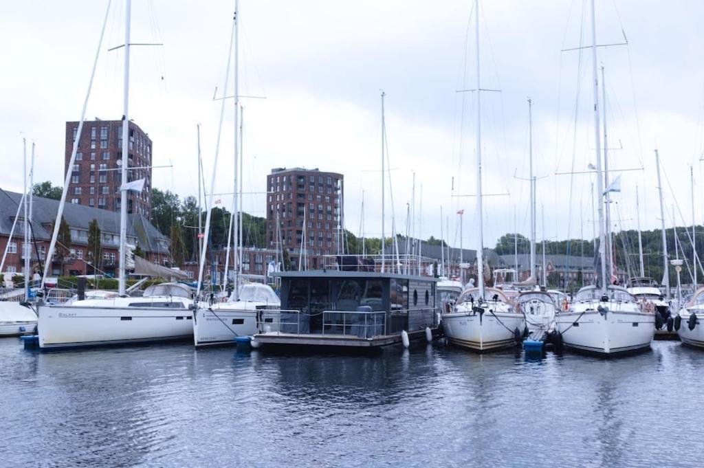 Hausboot Fjord Meeresbrise Mit Dachterrasse In Flensburg Exteriör bild