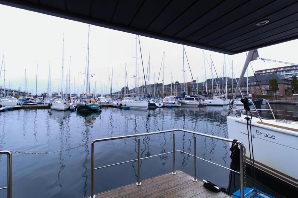 Hausboot Fjord Meeresbrise Mit Dachterrasse In Flensburg Exteriör bild